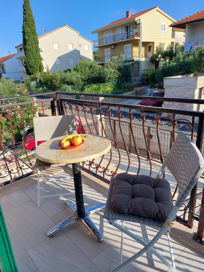 Apartmani Elisa Stari Grad  Extérieur photo