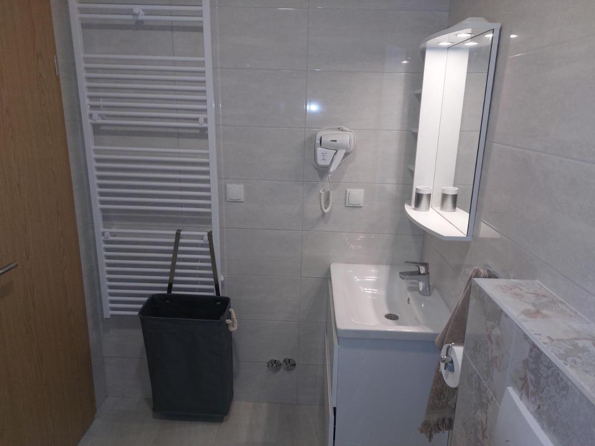 Apartmani Elisa Stari Grad  Extérieur photo