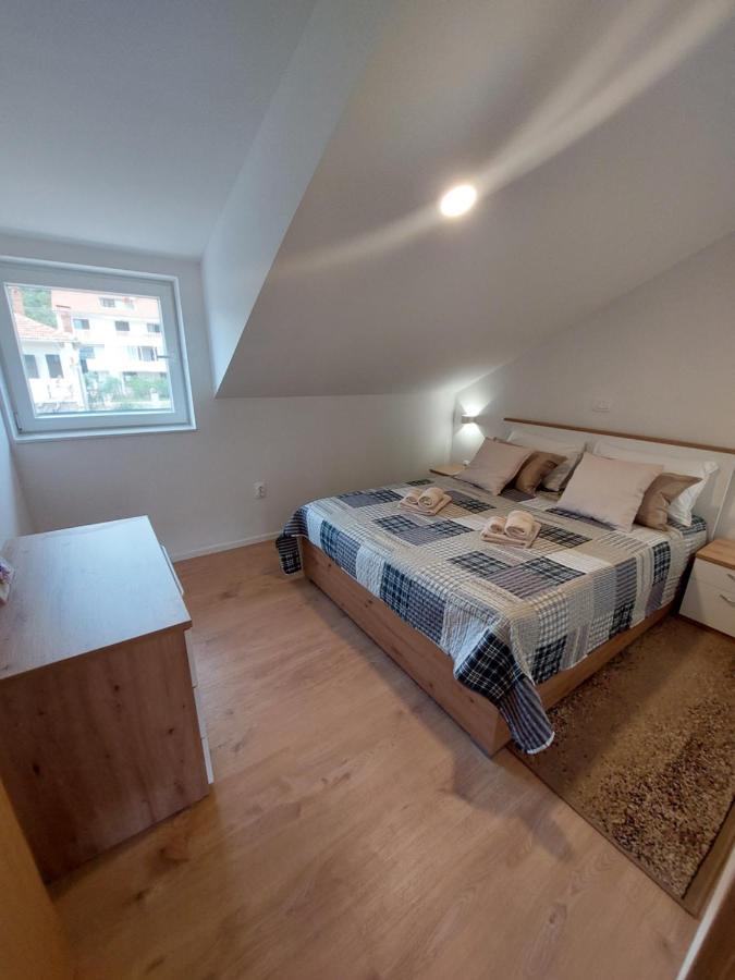 Apartmani Elisa Stari Grad  Extérieur photo