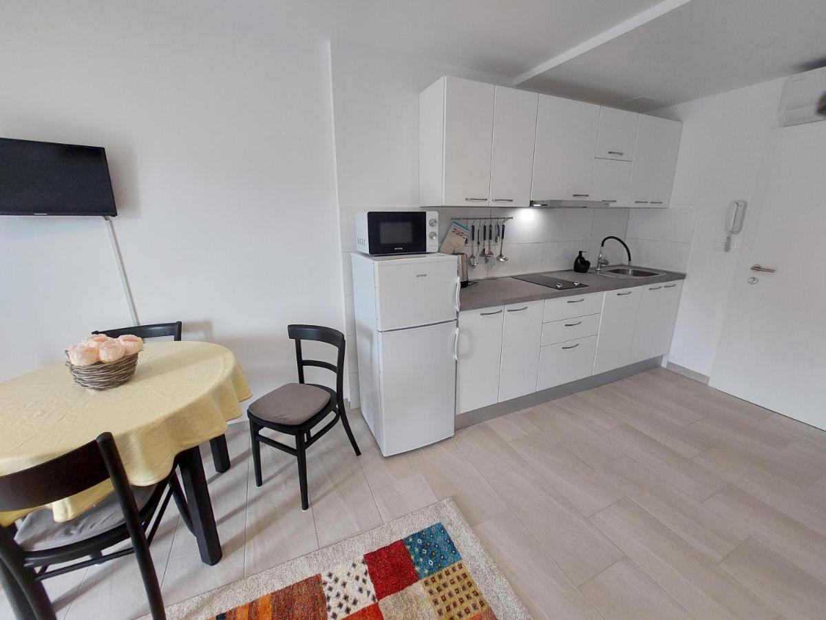 Apartmani Elisa Stari Grad  Extérieur photo