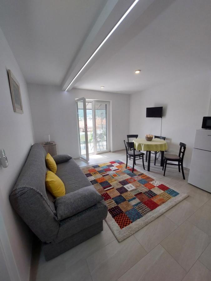 Apartmani Elisa Stari Grad  Extérieur photo