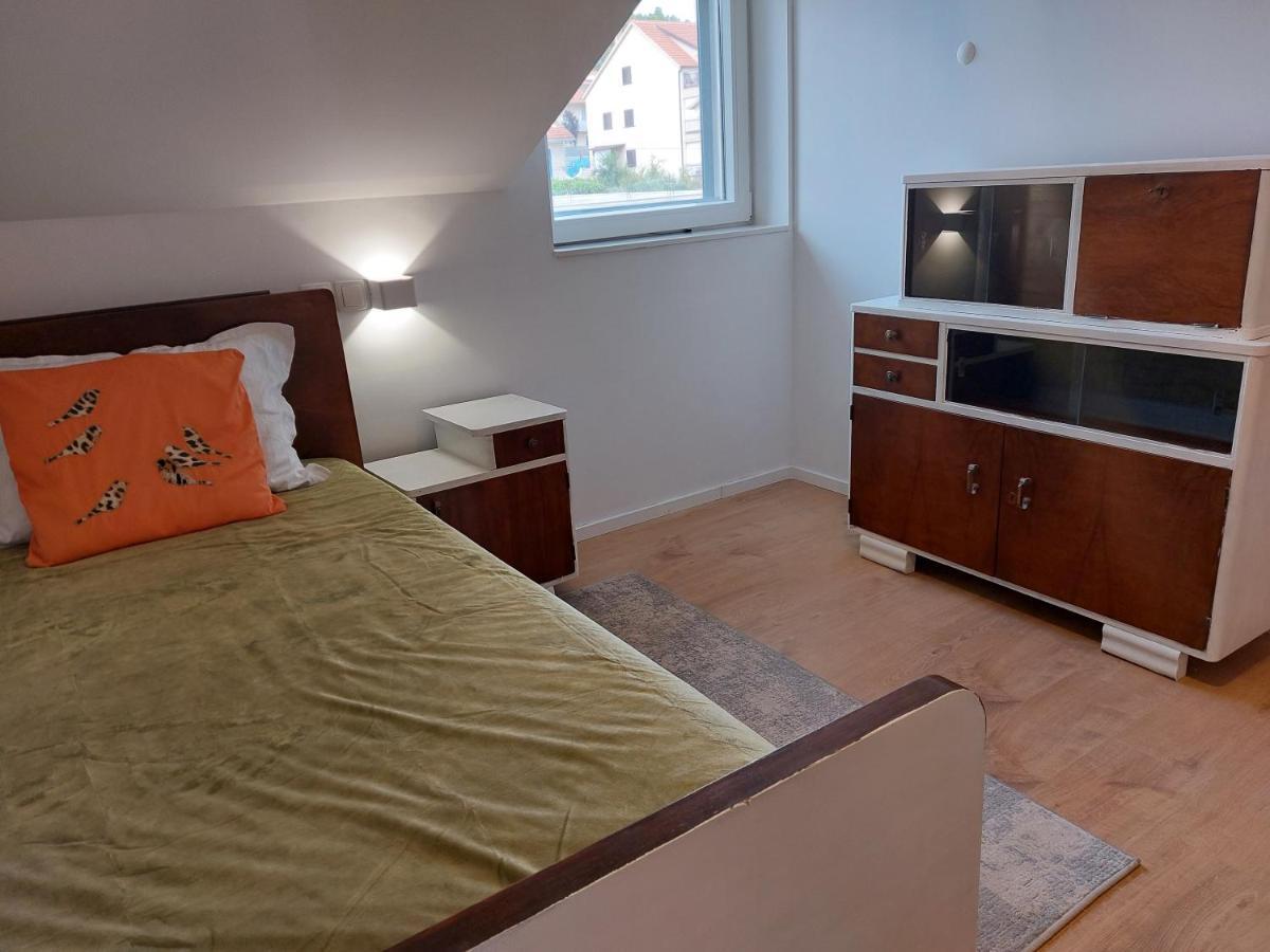 Apartmani Elisa Stari Grad  Extérieur photo